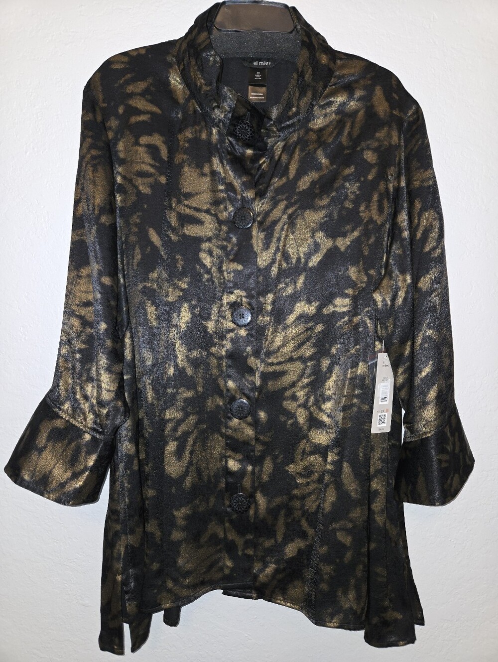 Ali Miles Shimmer Woven, Multi Print Wire Collar 3/4 Bell Sleeve Button Tunic - Picture 2 of 3